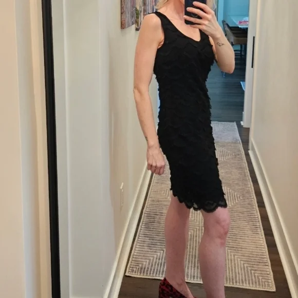 Guess Lace Fringe Black Bodycon Dress - Size 6 - Picture 4 of 16